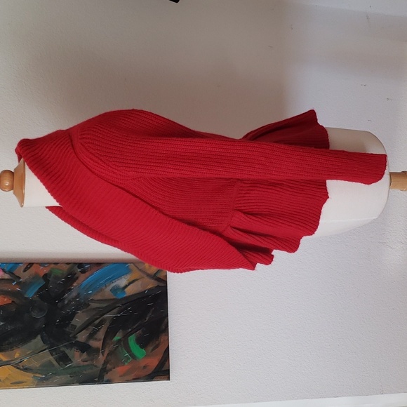 Cable & Gauge Deep Red Ruffle Peplum Sweater Size Small - Picture 7 of 12